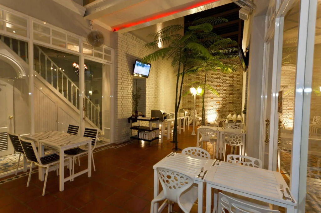 Reggae Mansion Suite