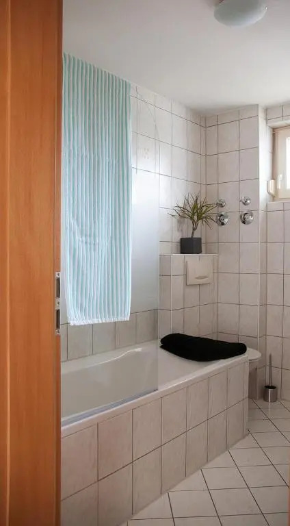 Gemutliche Wohnung Mit Sonniger Terrasse