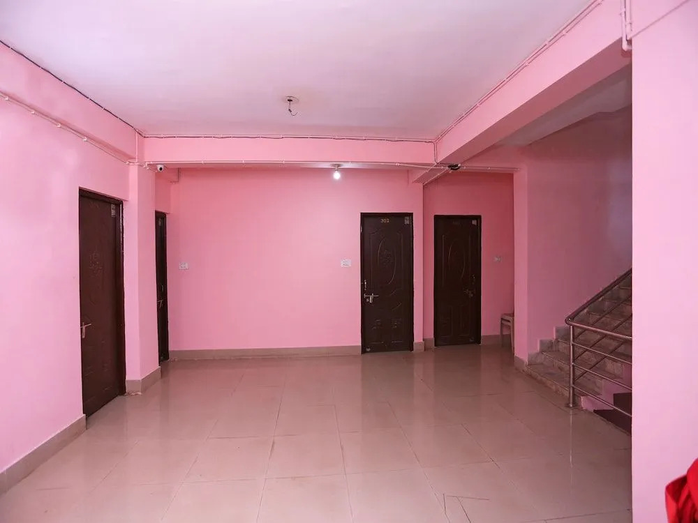 OYO 13624 Kapoors Plaza Guest House