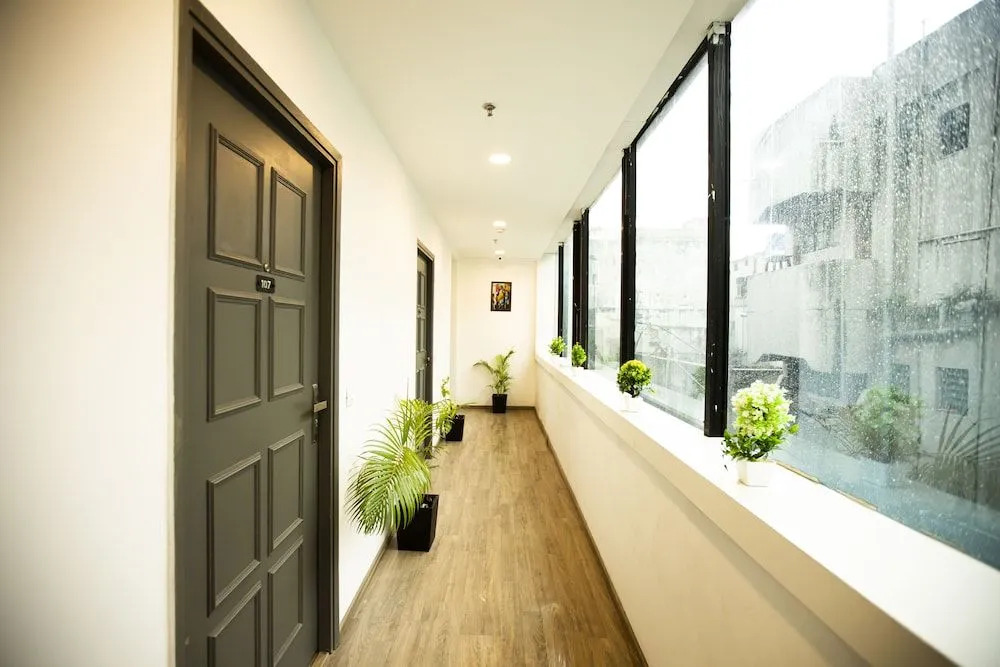 Octave Uptown Suites