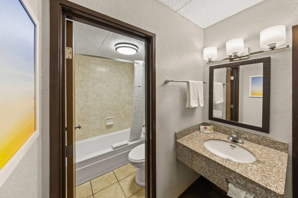 Days Inn by Wyndham Winona