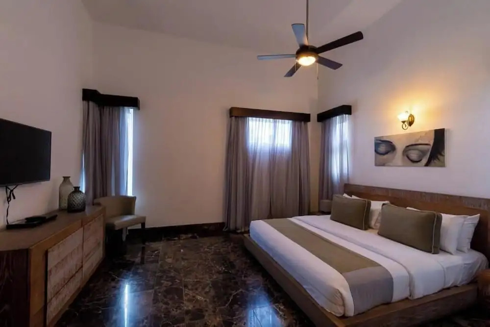 Crown Villas at Lifestyle — Villas Only | Mandatory All-Inclusive Paid at Resort