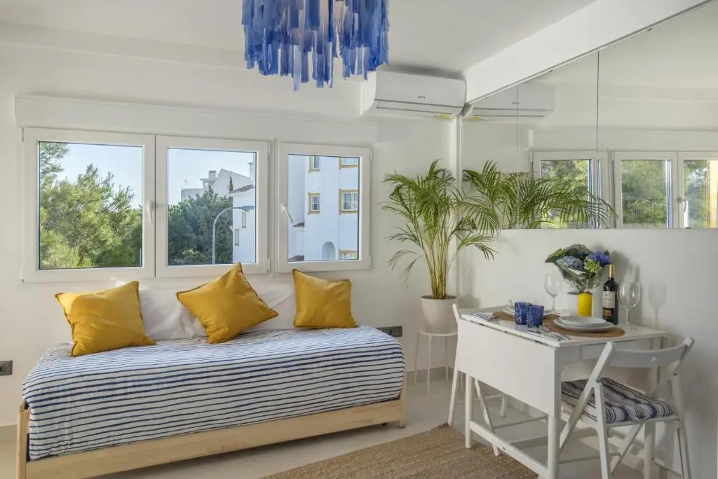Shiny Studio with Pool & Carihuela Beach at 500m