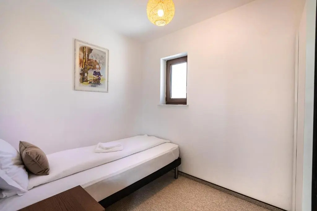 Emerald Residence