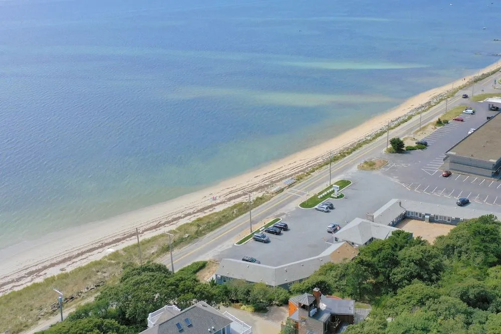 Breakwater Hotel
