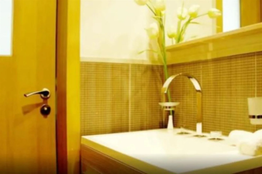 SeaLoft Villas