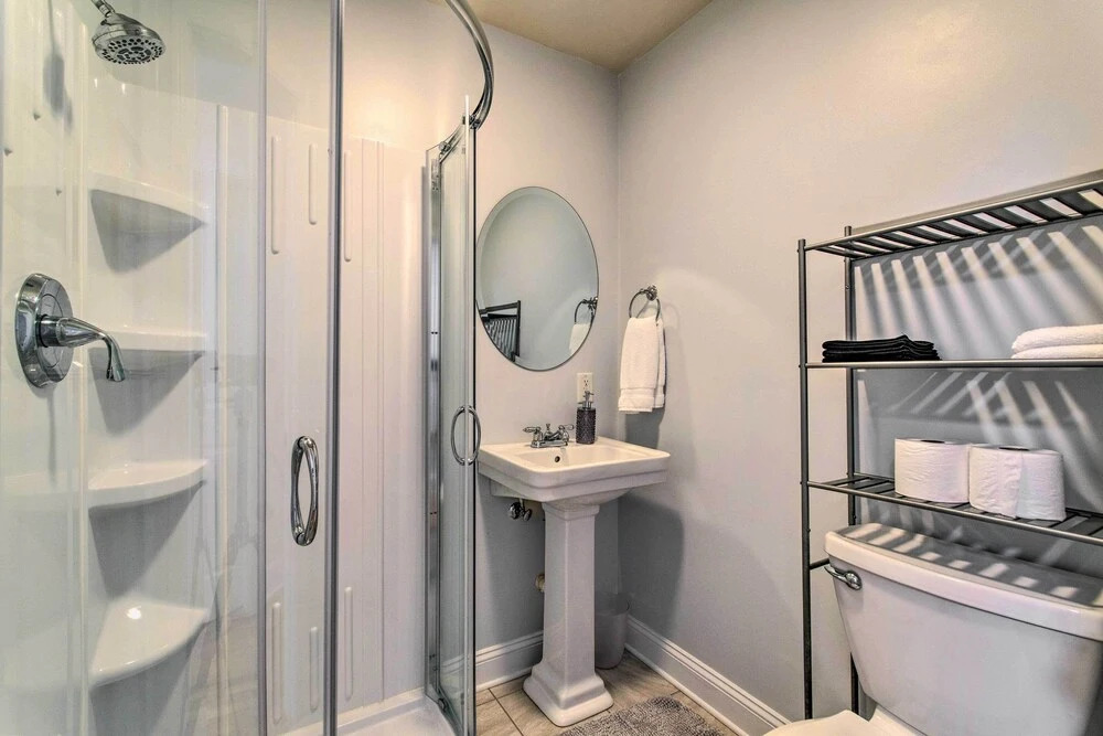 Stylish Wilmington Home, 2 Mi to Riverwalk!