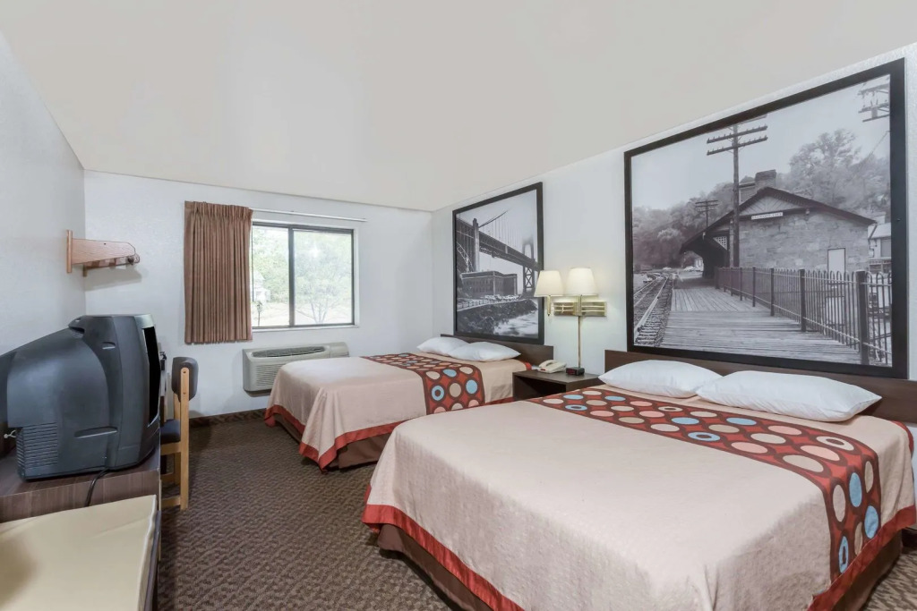 Super 8 By Wyndham Prince Frederick