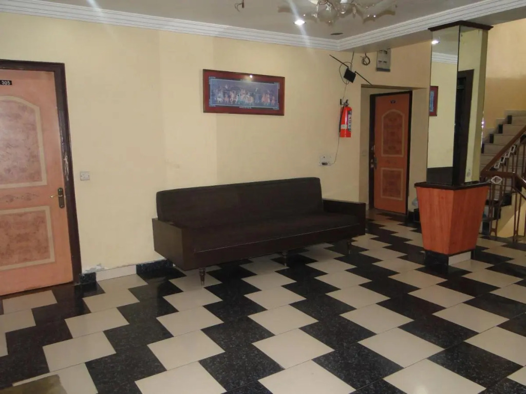 Collection O Railway Station formerly Hotel Okasu