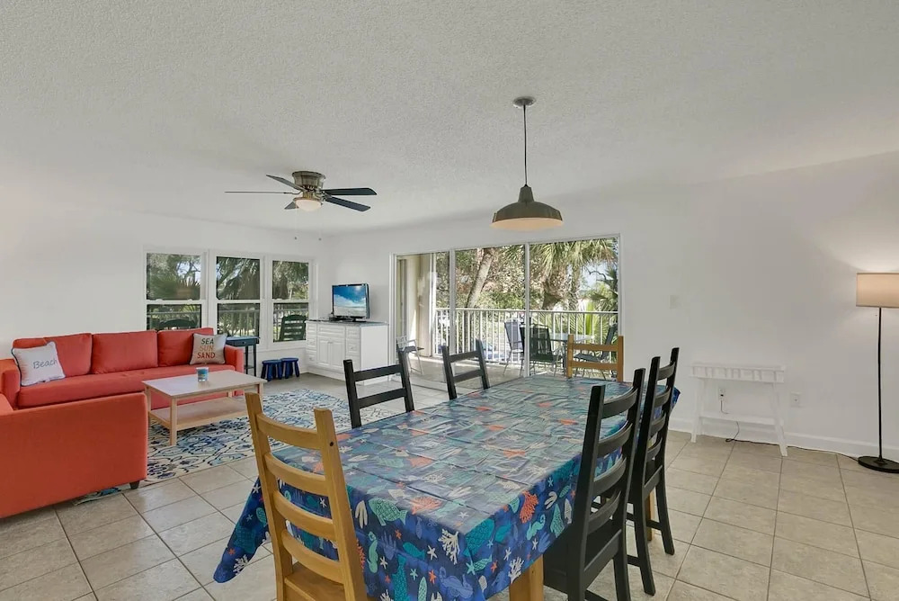 19610 Gulf Blvd Condo Unit 109 2 Bedrooms 2 Bathrooms Condo