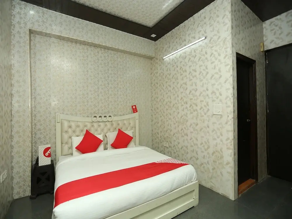 OYO 18530 Comfort Inn