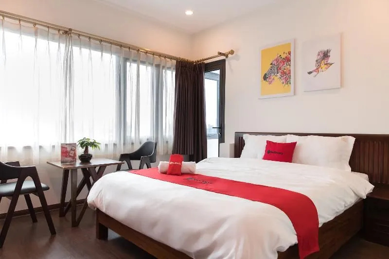 Reddoorz Plus Near Westlake Tay Ho