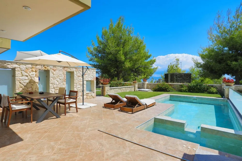 Sunny Villa Hanioti