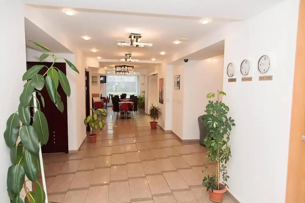 Plus Hotel