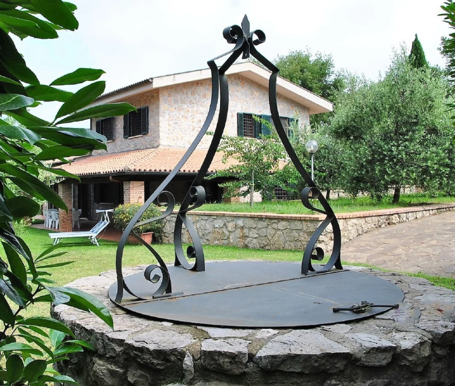 Holiday House for 8 Persons With Pool