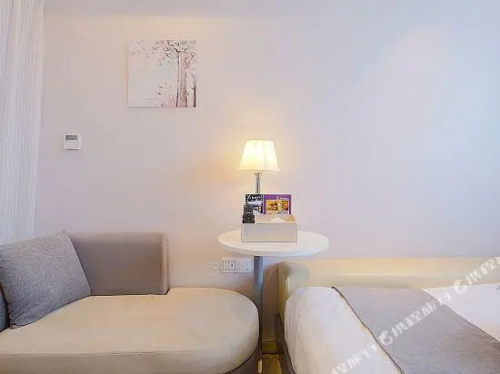 Zsmart Hotel (Tianjin Binhai Finacial Free Trade Zone Yujiabao High-speed Railway Station)