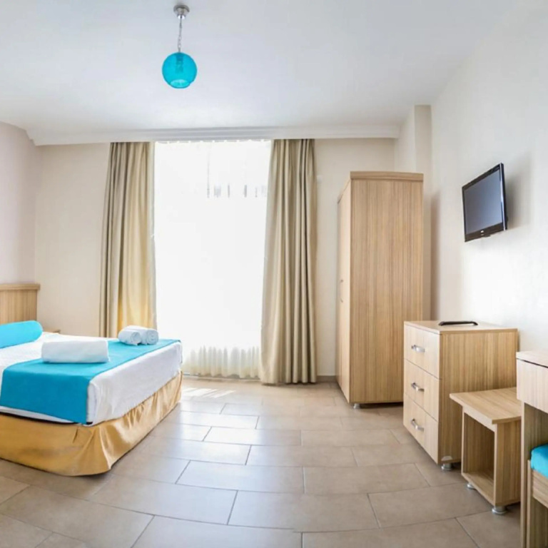 Ponz Hotel