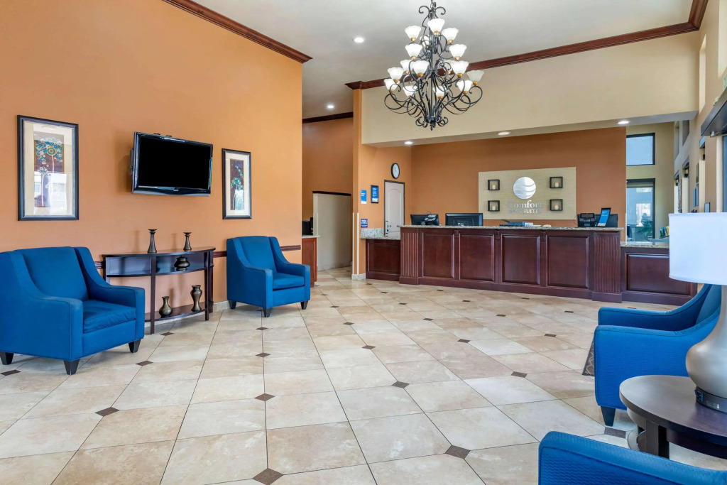 Comfort Inn & Suites San Bernardino