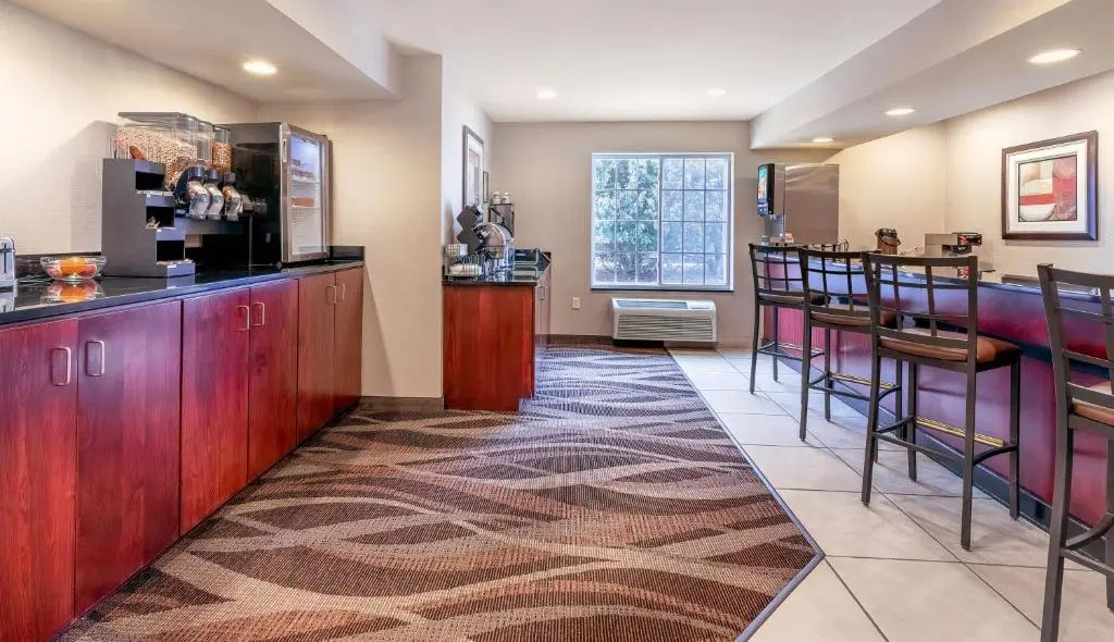 Cobblestone Inn & Suites - Durand
