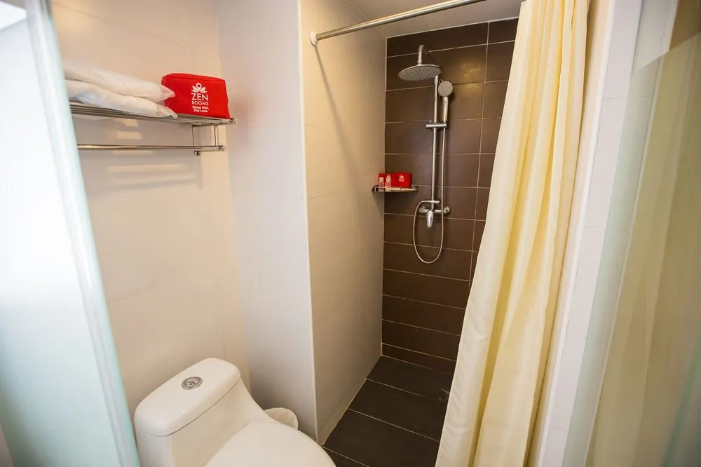 ZEN Rooms Arak Road 7 Days Inn