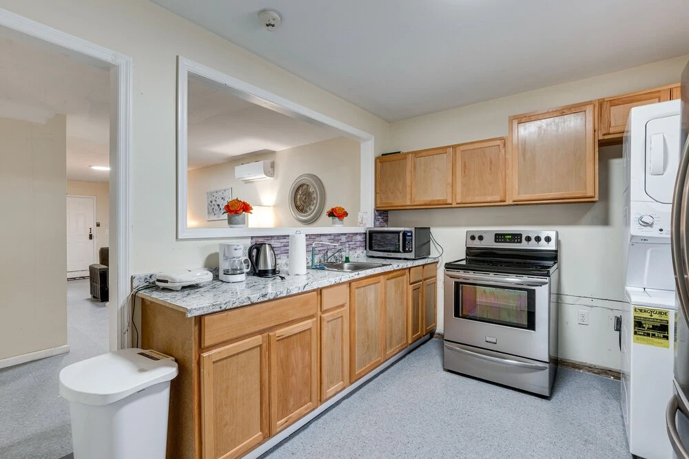 Comfortable Elizabeth Retreat ~ 16 Mi to Manhattan