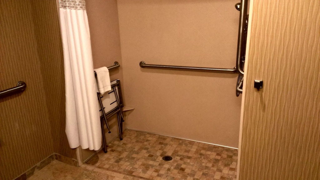Hampton Inn and Suites Seattle - Airport / 28th Avenue