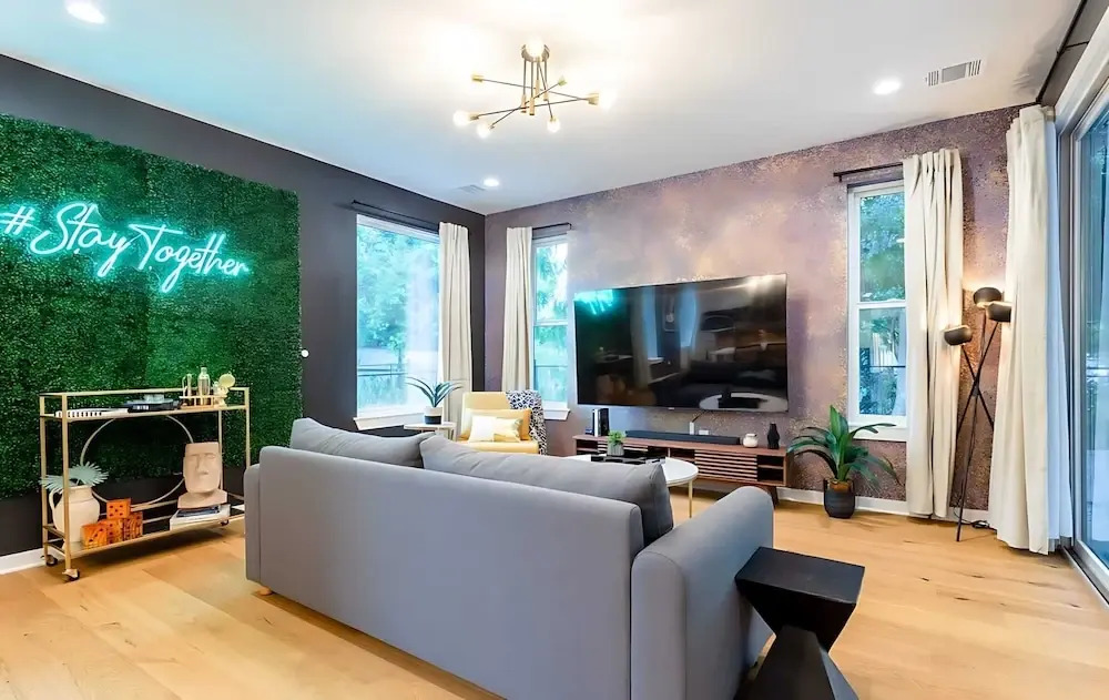 Eastside House Supreme6 Min Drive to Downtown