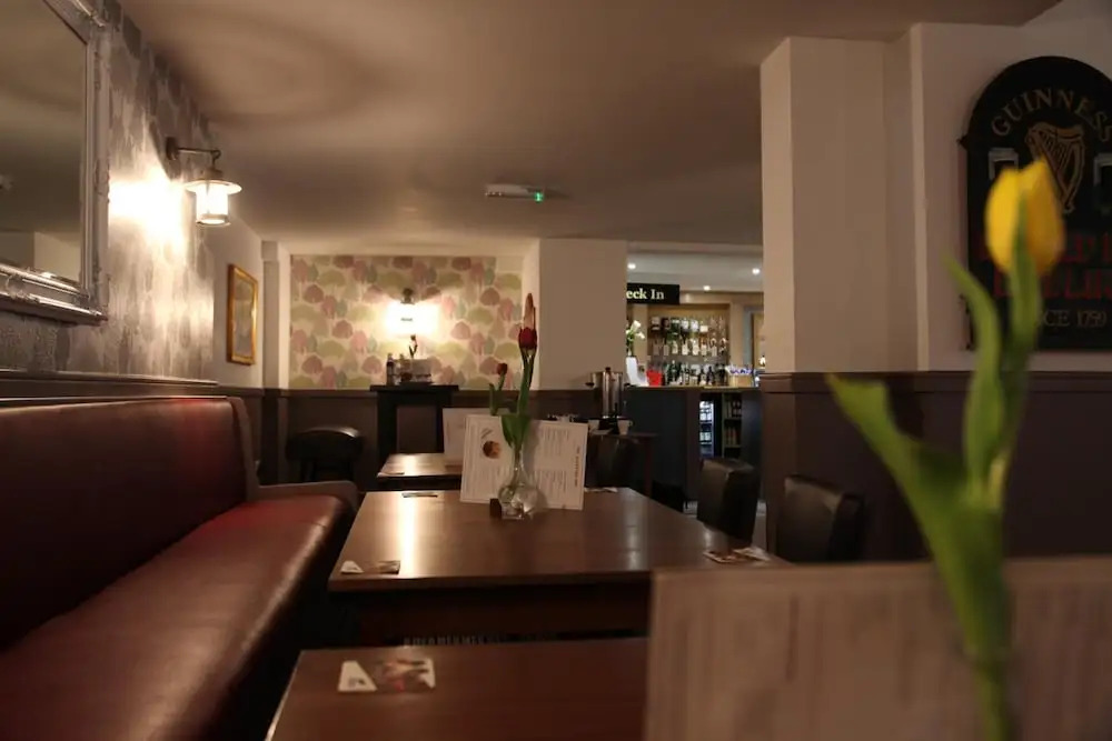 Alcester Inn
