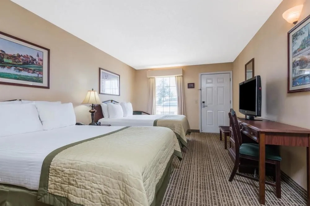 Baymont Inn & Suites Greenville