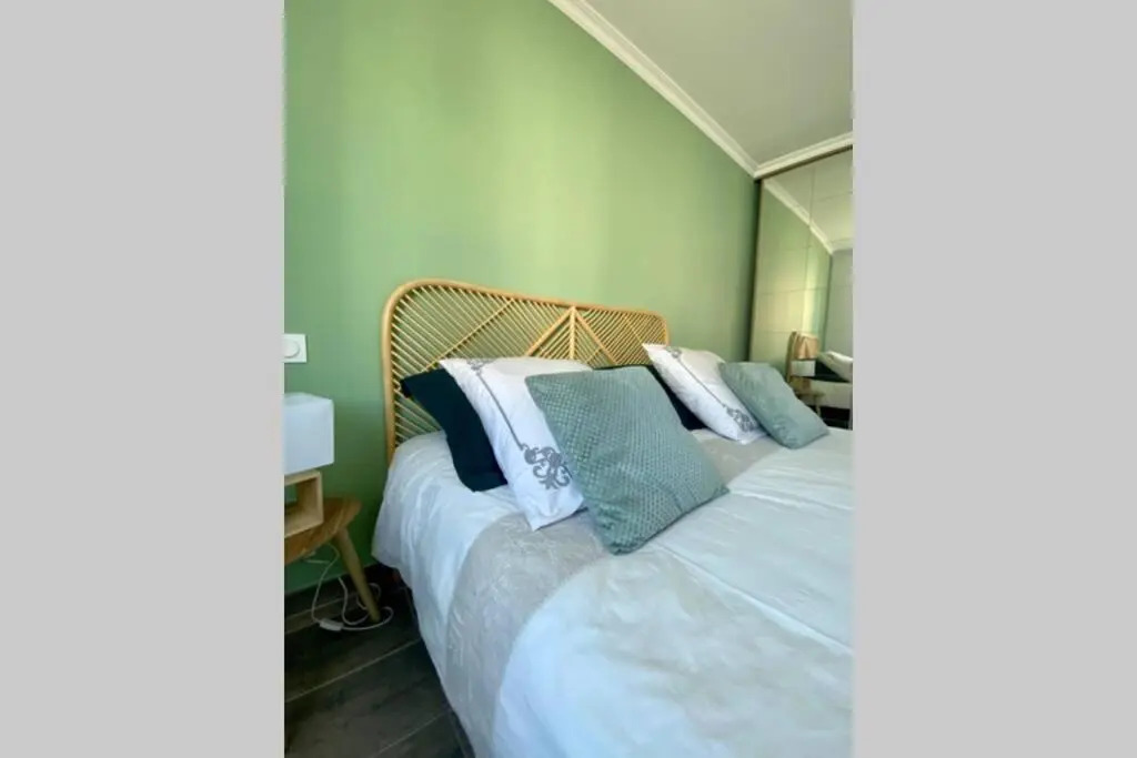 Cosy appt 4* face à Pontaillac - parking & WIFI