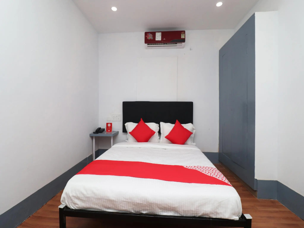 OYO 28262 Signature Homes
