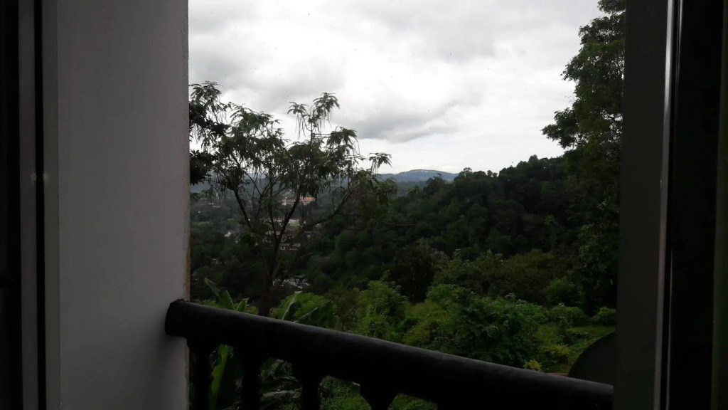 Kandy Hill Bungalow