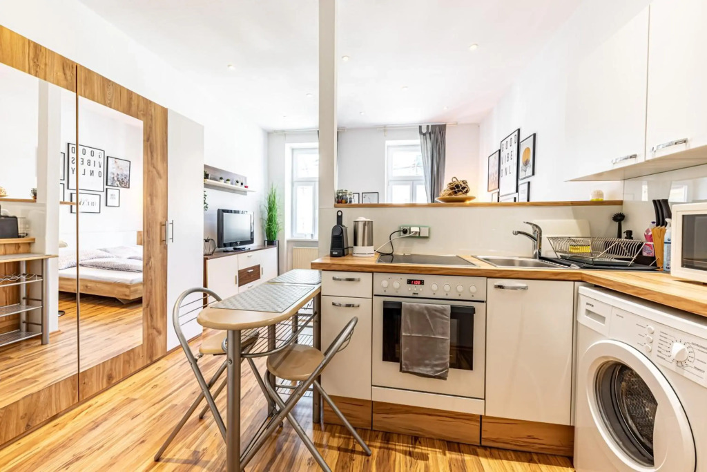COZY + TRENDY by JR City Apartments