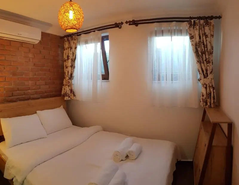 Adayel Otel & Bağ Evi