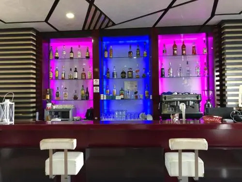 Royal Bistro