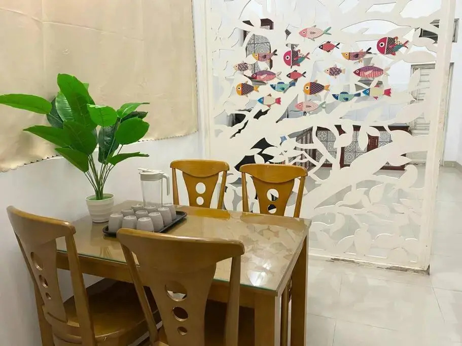 Cheerful 4 BR home near My Khe Beach& local market