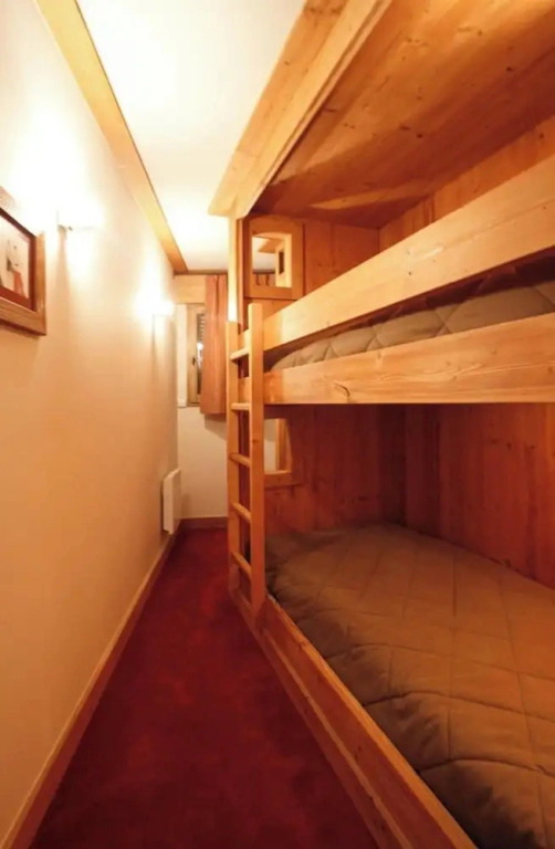Spacious Alpine Apartment by the Chairlifts