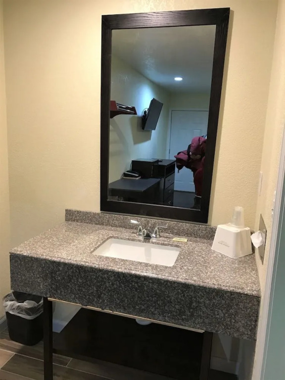 Budget Inn