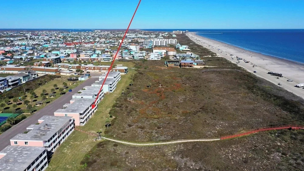 Ocean View Efficiency by Avantstay Walk to Beach + Boardwalk + Golf Cart Zone 2 Pools + Pickleball Access