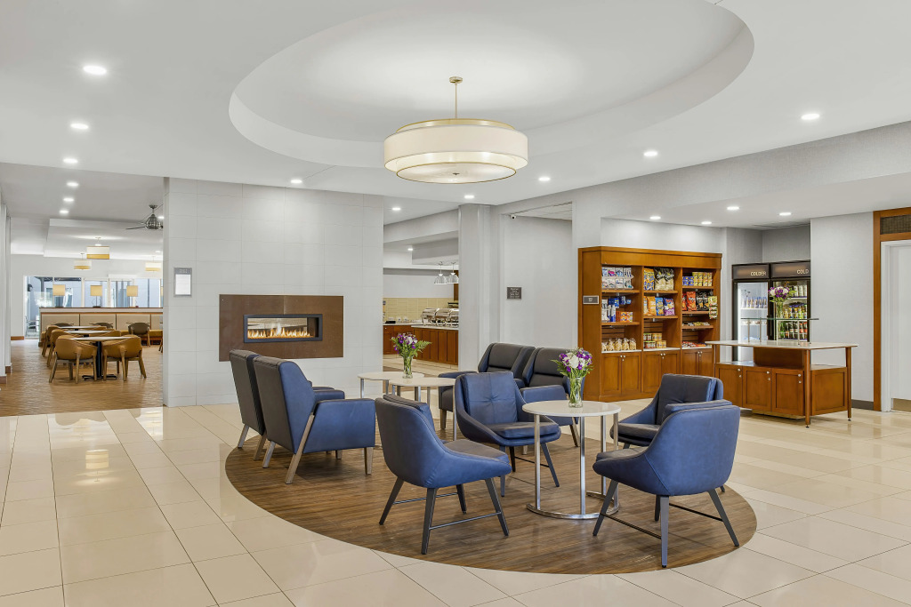 Homewood Suites by Hilton Winnipeg Airport - Polo Park