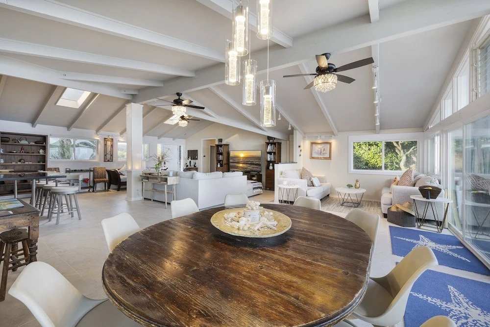Sea Turtle Ranch 4 Bedroom Home by RedAwning
