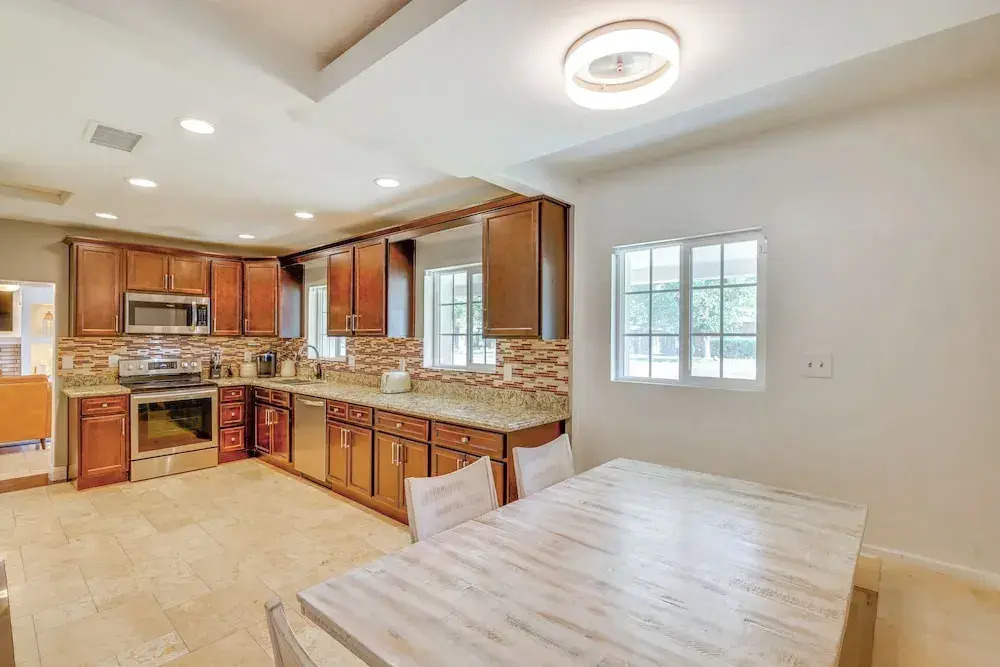 8 Mi to Dtwn: Pet-friendly Phoenix Home!