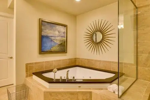 Turquoise Place Unit 404C