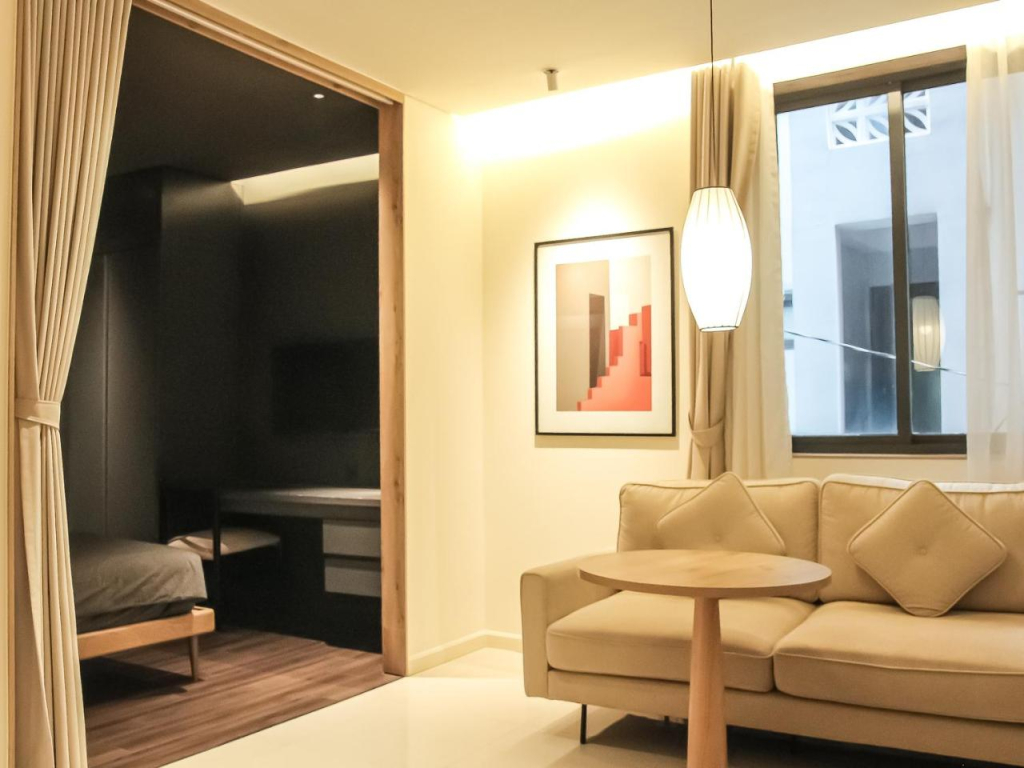 Golden Sands Service Apartment