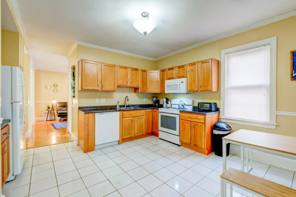 Spacious 2bd/1ba | Ashmont+Parking | 3D TOUR