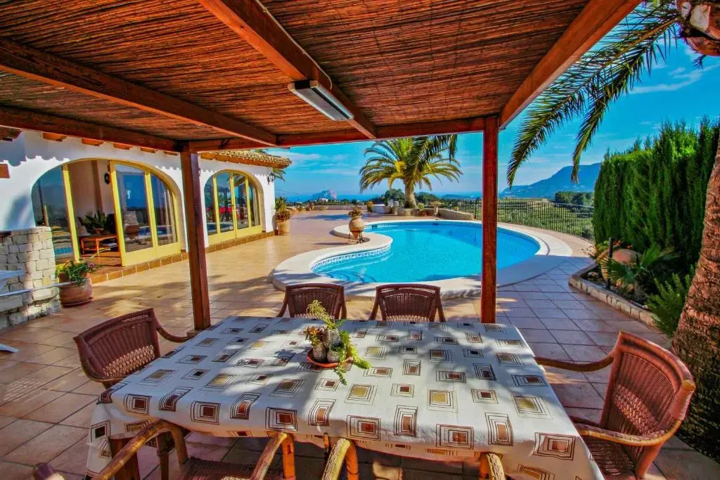 Finca Fantaxat - holiday home with private pool and panoramic views in Benissa