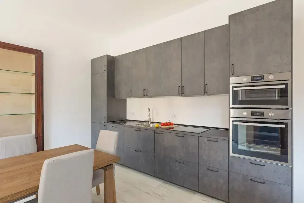 Bright And Spacious Family Apartment In Parioli