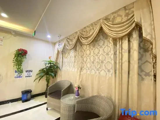 Yimi Hotel