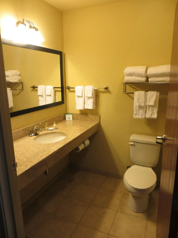 Cobblestone Inn & Suites - Harper