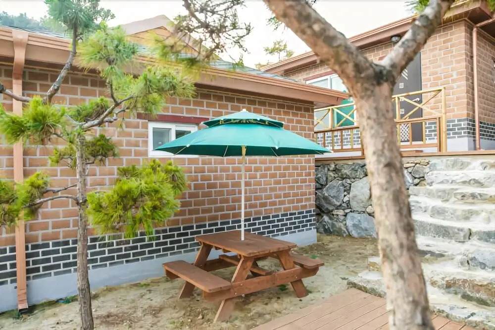Gapyeong Unaksan Healing Camp Pension